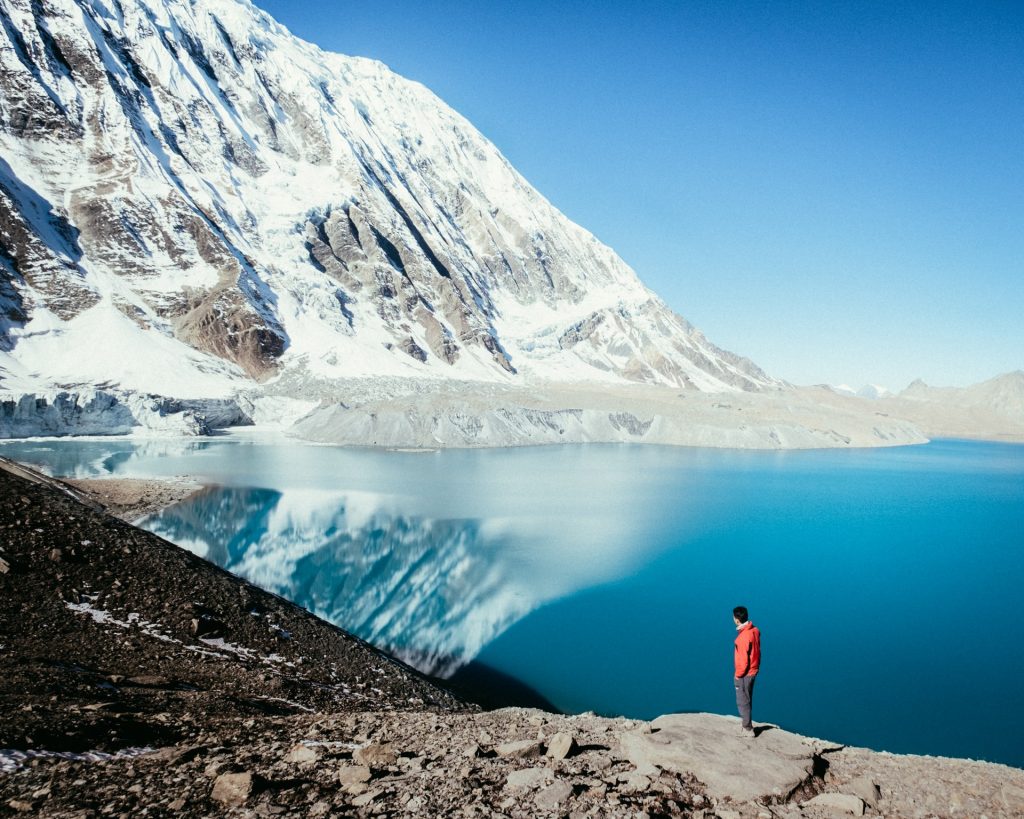 נפאל הרים מושלגים על גג העולם