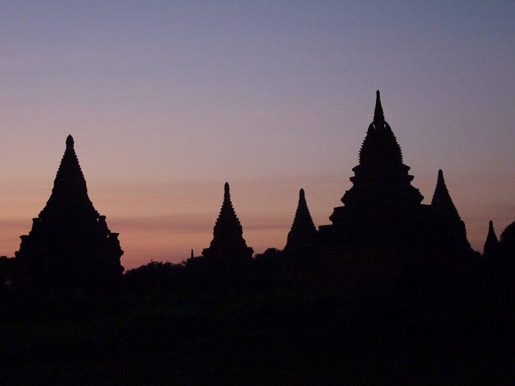 Bagan temples sunrise